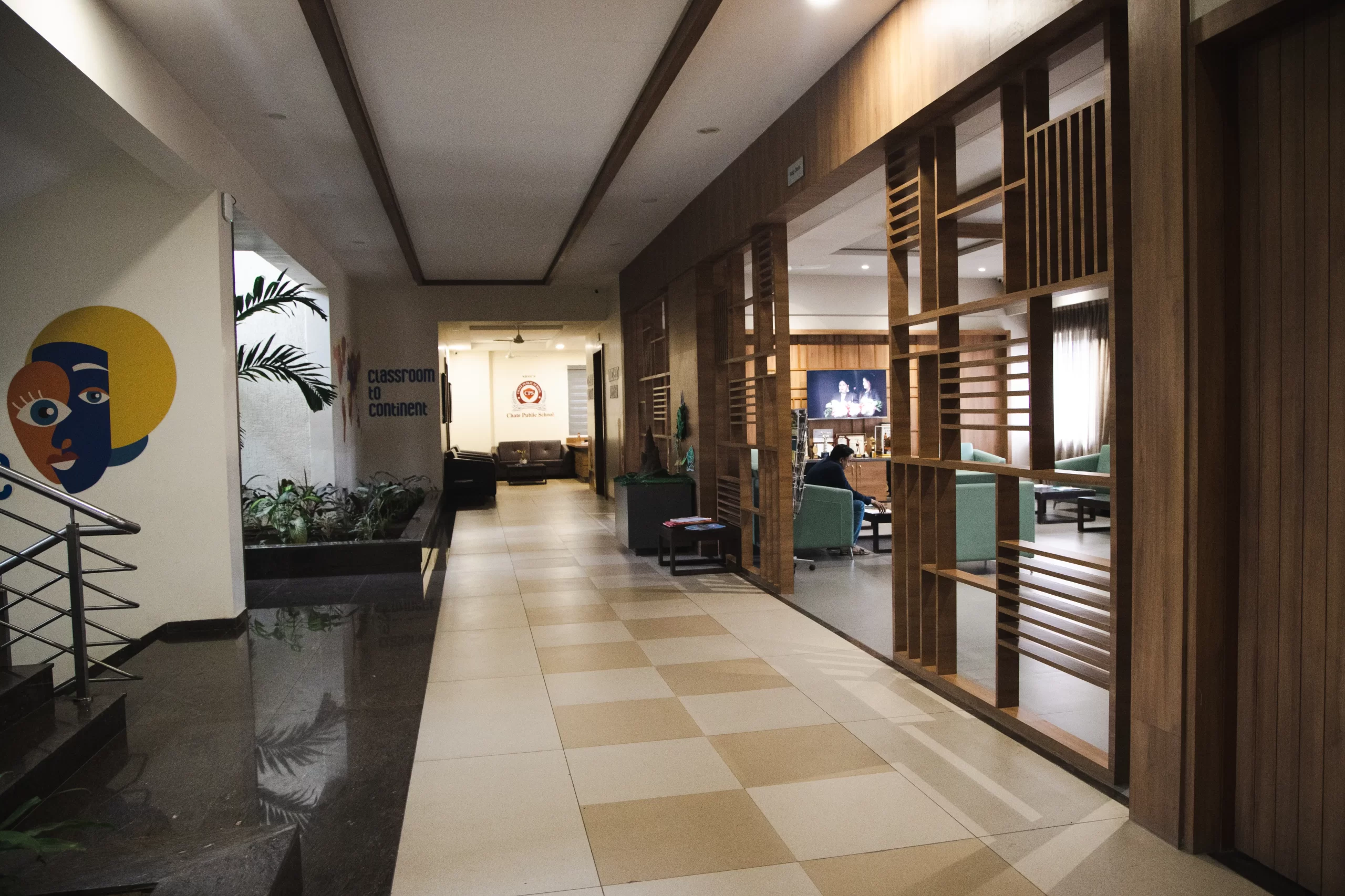 Chate Public School Corridoor