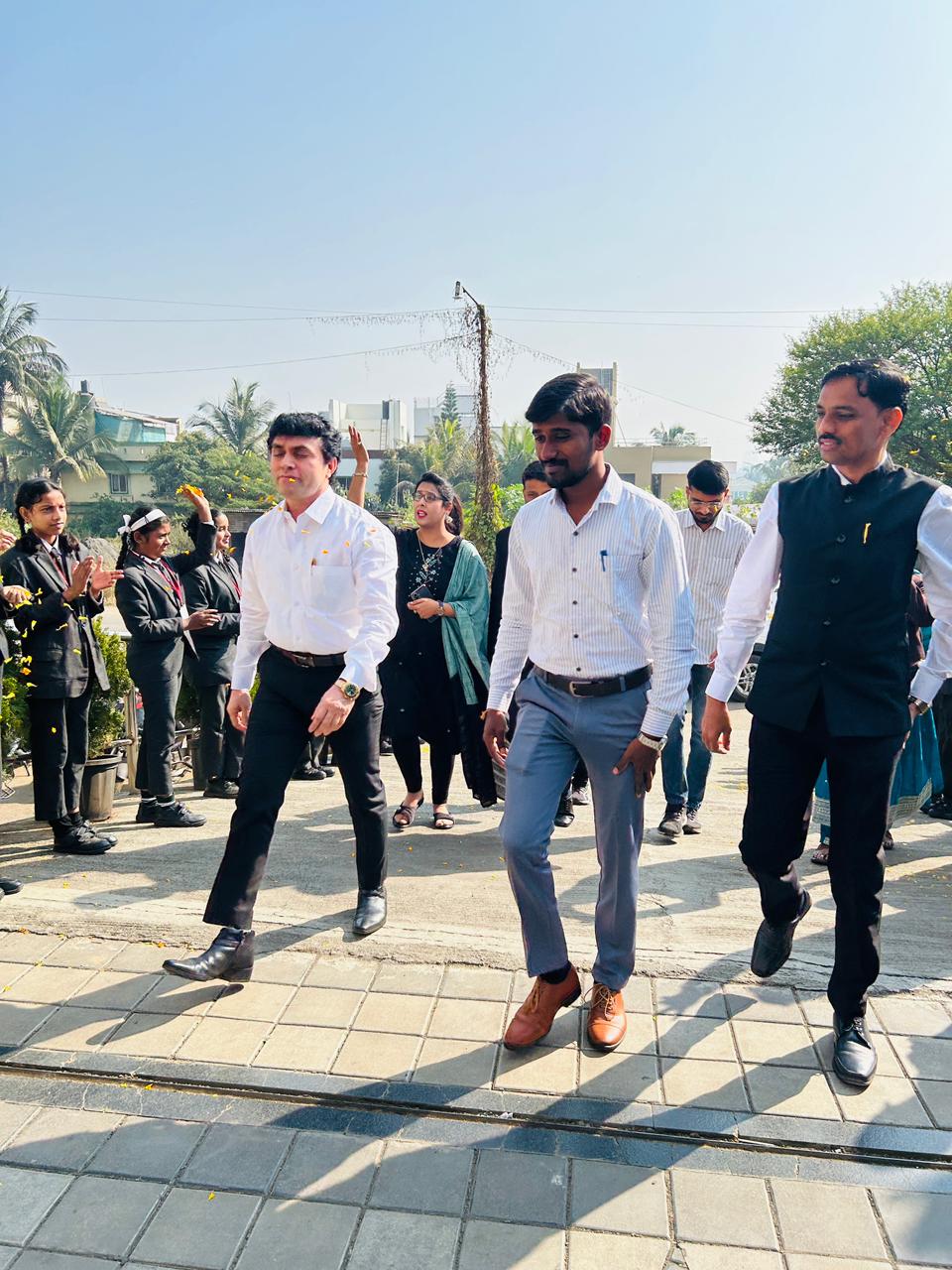 Birdev Siddhappa Done visited Chate Public school